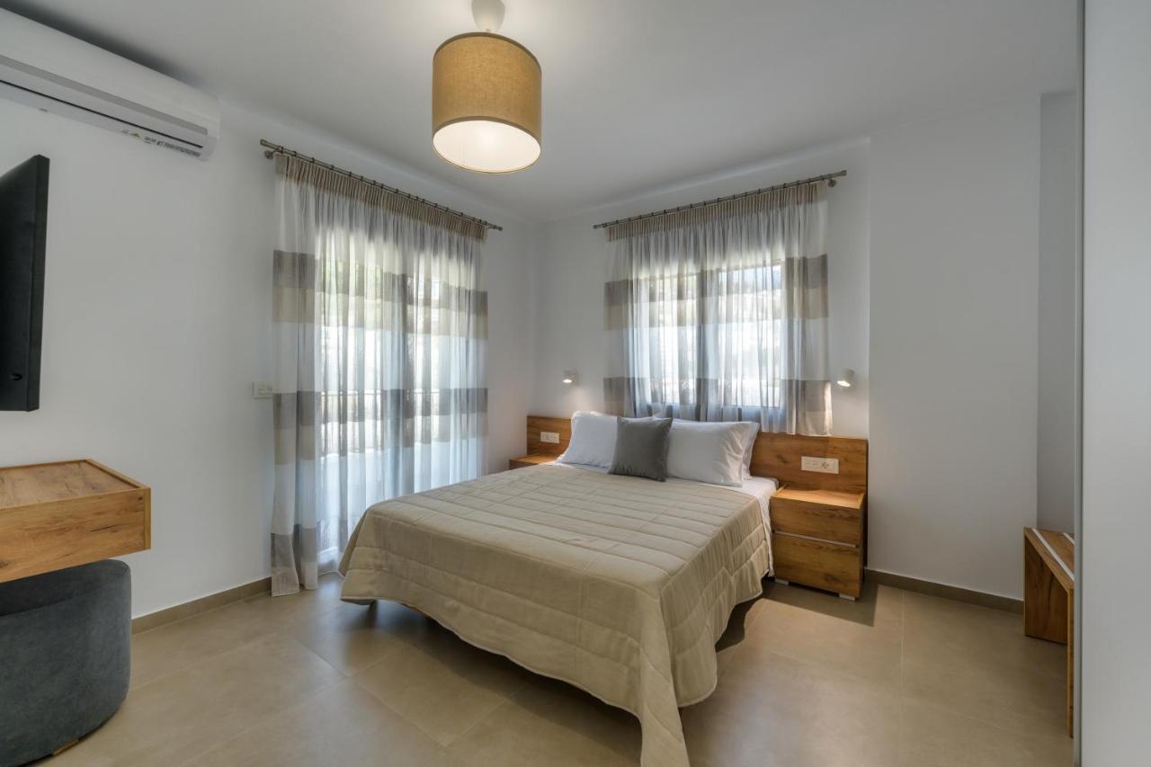 Suites Of Happiness Parga Esterno foto