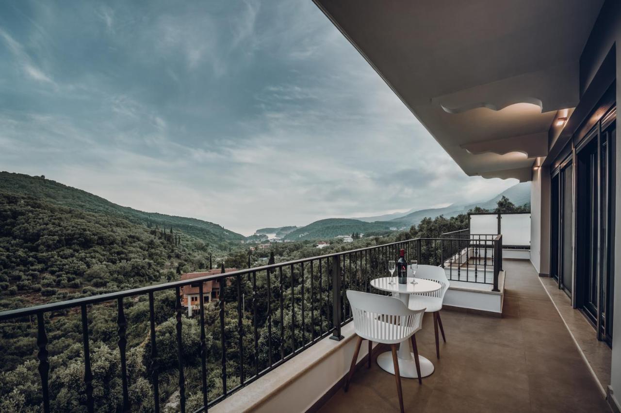 Suites Of Happiness Parga Esterno foto