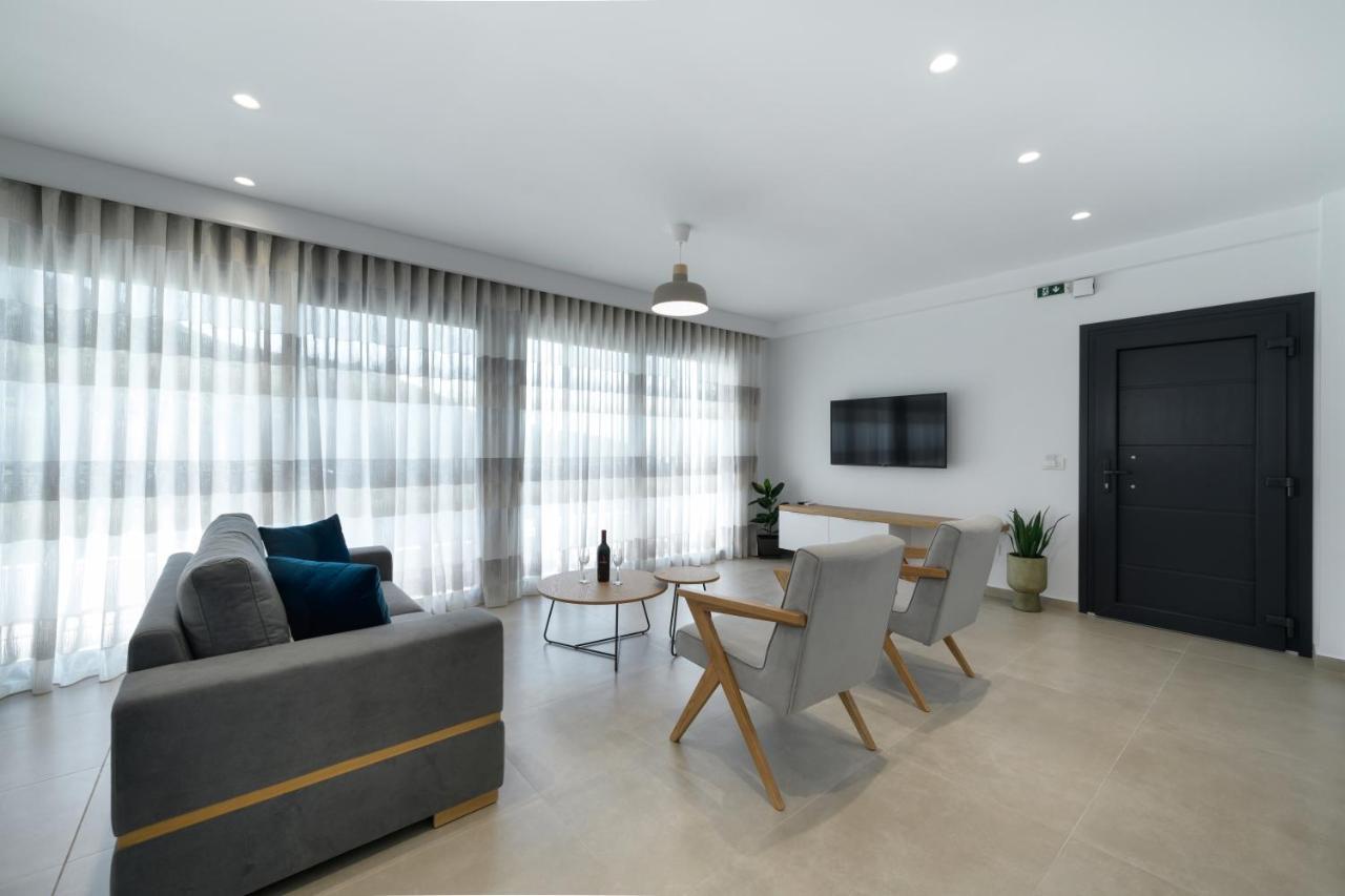 Suites Of Happiness Parga Esterno foto