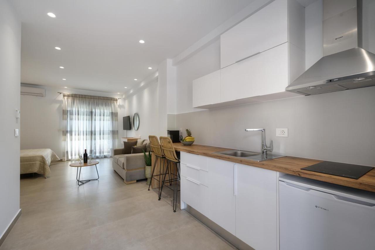 Suites Of Happiness Parga Esterno foto
