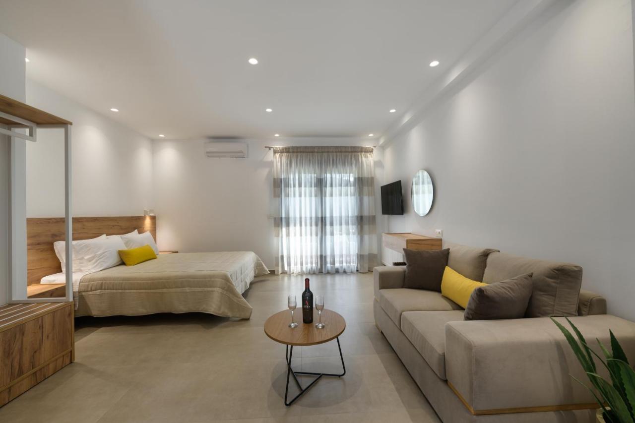 Suites Of Happiness Parga Esterno foto