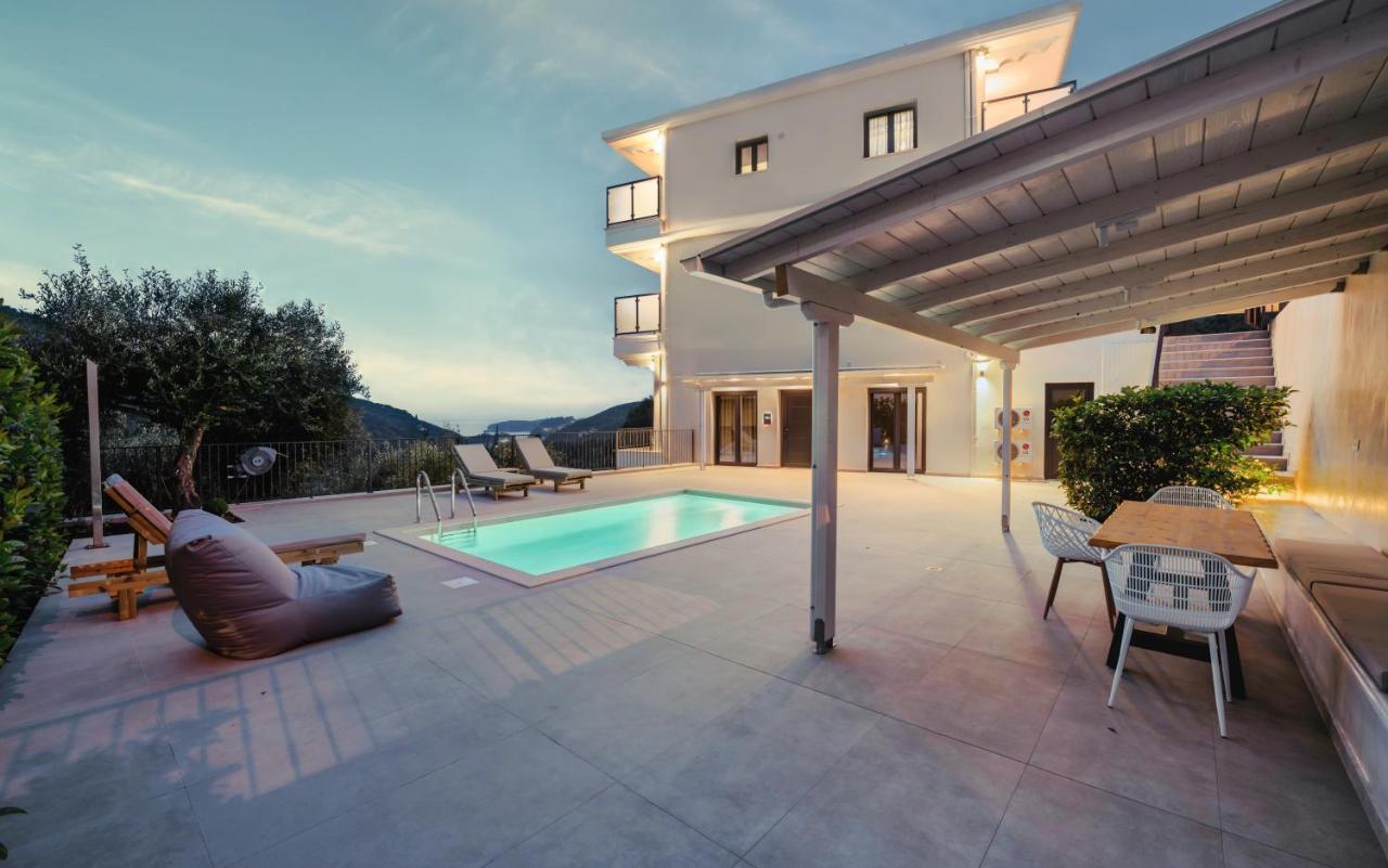 Suites Of Happiness Parga Esterno foto
