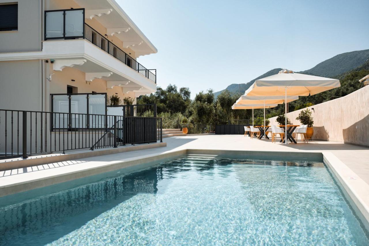 Suites Of Happiness Parga Esterno foto