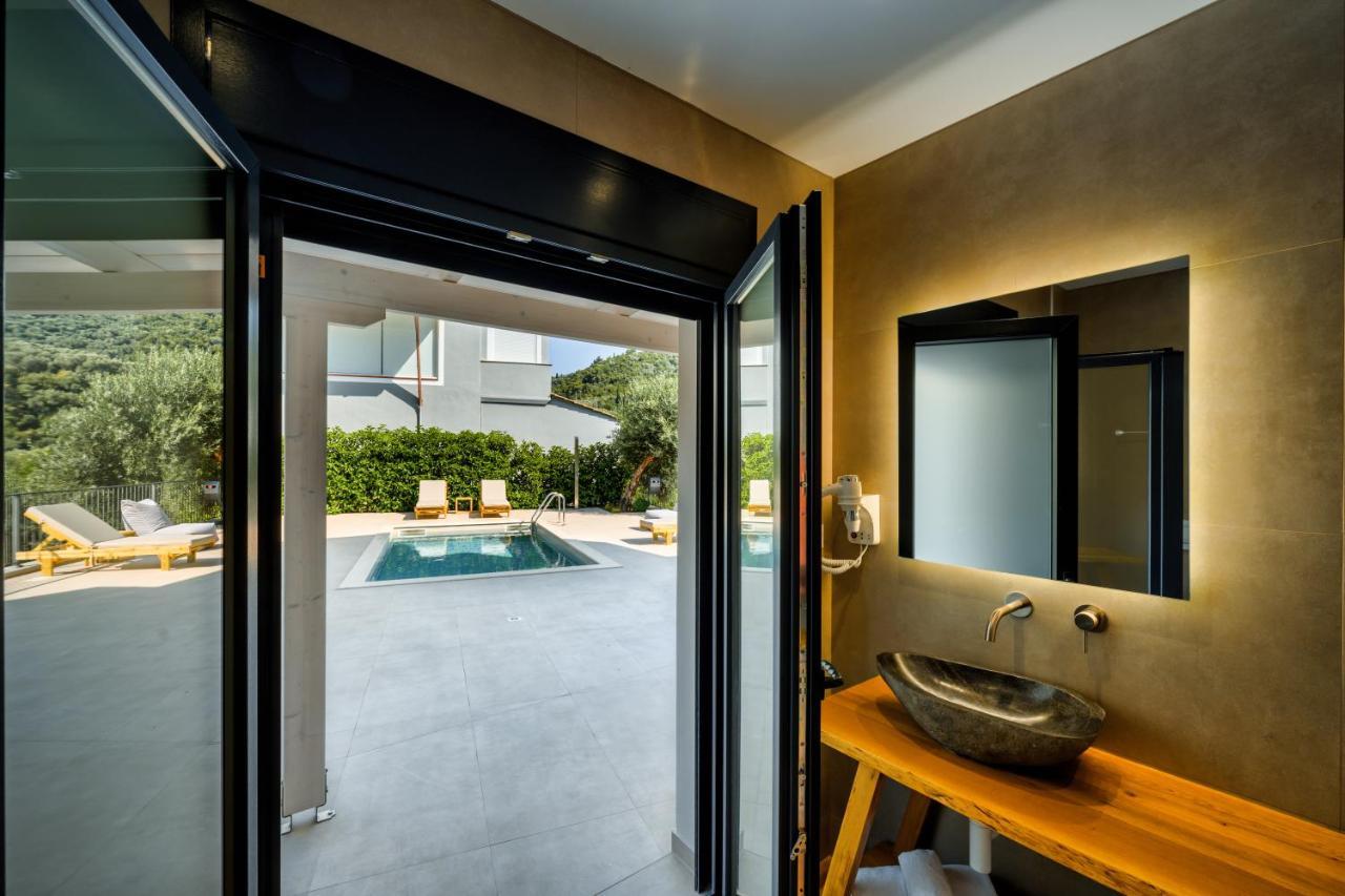 Suites Of Happiness Parga Esterno foto
