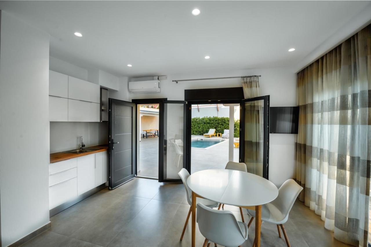 Suites Of Happiness Parga Esterno foto